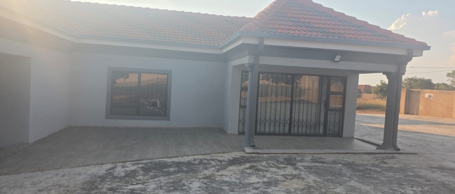 3 Bedroom Property for Sale in Lethlabile North West